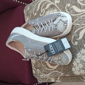 NWT Hey Dude Karina Silver Python